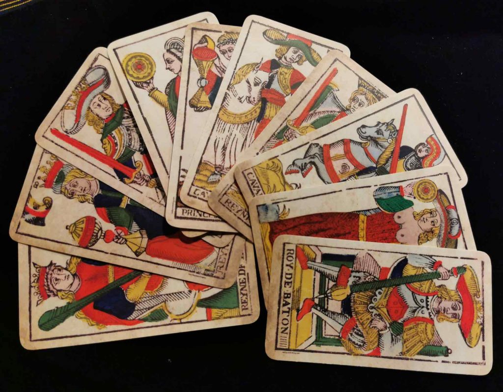 Tarot Kartenfächer Hofkarten